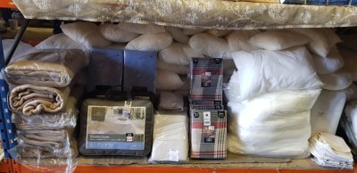 30 PIECE MIXED BRAND NEW BEDDING LOT TO INCLUDE THE FINE BEDDING COMPANY BREATHE DUVETS IN DOUBLE - DREAMS AND DRAPES DOUBLE DUVET COVER SETS - LASA FLANNELETTE DOUBLE FLAT SHEETS - THROWS - LARGE AMOUNT OF PILLOWS/CUSHIONS ETC