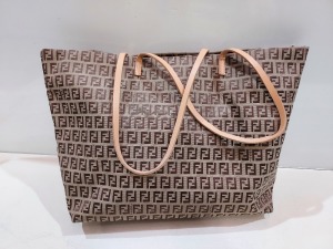 1 X LIGHT BROWN COLOURED FABRIC TOTE BAG ( FENDI BRANDED - NUMBER ON TAB ( 2201-8BH025/028 )