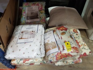 15 X BRAND NEW DIANA TRADITIONAL FITTED BEDSPREADS IN JACOBEAN STYLE - ROSEBUD STYLE - HAMPTON STYLE - TO FIT 4 FOOT BED - SIZE 120CM X 200 CM - DOUBLE BED TO FIT 46 (135CM) BED