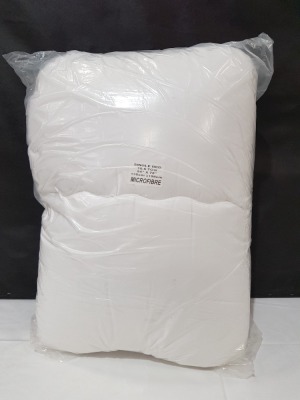 12 X BRAND NEW SINGLE MICROFIBRE BED DUVETS AT 10.5 TOG SIZE 135CM X 198 CM IN TWO BAGS