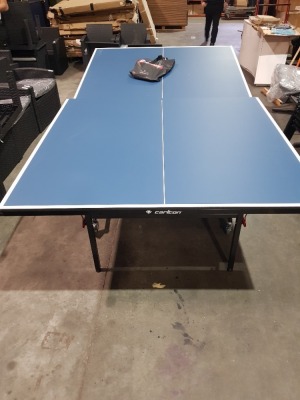 1 X BRAND NEW INDOOR / OUTDOOR FOLDING CARLTON GT2000 TENNIS TABLE SET - INCLUDES ONLY NET - PRE BUILT L 274 CM X W 152.5 X H 76 CM