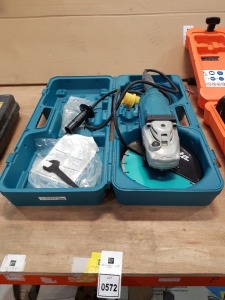 1 X MAKITA 110V ANGL GRINDER - 2000W PADDLE SWITCH - INCLUDES CARRY CASE AND DIAMOND TIP BLADE