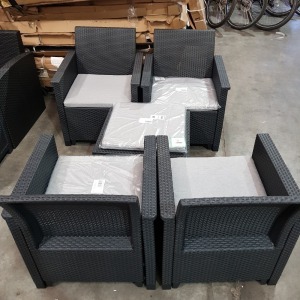 1 X BRAND NEW STUDIO 5 PIECE GARDEN SET TO INCLUDE 4 ARMCHAIRS WITH CUSHIONS AND ONE TABLE/ STORAGE BOX