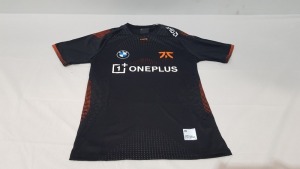 20 X BRAND NEW FNATIC PRO JERSEY 2021 IN BLACK WITH MULTIPLE SPONSORSHIPS ALL IN SIZE SMALL - IN ONE TRAY - TRAY NOT INCLUDED