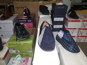 MIXED SHOE LOT CONTAINING 15 X PAIR OF SHOES/SLIPPERS I.E CAPRICE, ZEDZZ ECT.AND 4 X SHOE TREES