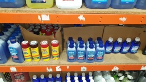 APPROX 80 ITEMS OF AUTOMOTIVE / CAR SPARES TRADE LOT ON 1 FULL SHELF IE. APPROX 60 X 500ML SCREENWASH & 20 CANS OF CARPLAN COLOUR SPRAYS