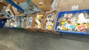 AUTOMOTIVE / CAR SPARES TRADE LOT IN 6 TRAYS IE. CABLE CONNECTORS, TOGGLE SWITCHES, BULLET CONNECTORS, IGNITION SWITCHES, FUSES, BULBS ETC (TRAYS NOT INCLUDED)