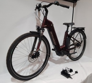 BERGAMONT E-HORIZON TOUR 400 WAVE ELECTRIC HYBRID BIKE (2022) MODEL: 281011 ; FRAME SIZE 44CM E-TREKKING ALL-ROUNDER WITH A NEWLY DEVELOPED WAVE FRAME IN MONOTUBE CONCEPT CONSTRUCTION, WITH PERFECT ERGONOMICS AND OUTSTANDING RIDING CHARACTERISTICS. NOW W