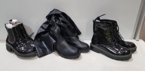 40 X BRAND NEW MIXED WOMENS SHOES/ BOOTS LOT CONTAINING - KNEE HIGH LONG BOOTS IN UK SIZE 6 - KNEE HIGH HEELED SHOES IN SIZE UK 5 - HEELED SNAKESKIN STYLE BOOTS IN BLACK IN UK SIZE 3 - VARIOUS STYLES AND SIZES SIDE ZIP UP BOOTS ETC IN TWO LARGE TRAYS - T