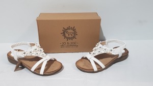 14 X BRAND NEW JO & JOE NAPLES WOMEN'S SANDALS IN WHITE IN SIZE'S 1 IN SIZE 3 , 4 IN SIZE 4 , 4 IN SIZE 5 , 5 IN SIZE 6 IN ONE LARGE BOX