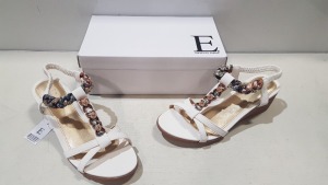 8 X BRAND NEW E SHOES BY EMMA WOMEN'S SANDALS IN STVINCENT WHITE IN SIZE'S 1 IN SIZE 4 , 5 IN SIZE 6 AND 2 IN SIZE 7 IN ONE LARGE BOX