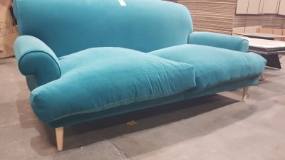 1 X 2 SEATER TEAL COLOURED VELVET FLAT BACK SOFA ( 190 X 120 X 80 CM ) ( SOFA.COM RETURN )