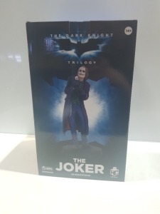 1 X BRAND NEW THE JOKER (DC MOVIE 2) 1:6 SCALE STATUE - THE DARK KNIGHT TRILOGY - MINT CONDITION