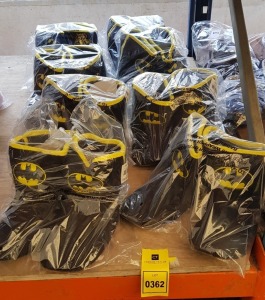 8 X BRAND NEW BATMAN SLIPPER BOOTS IN BLACK AND YELLOW - 7 IN SIZE UK 7 - 1 IN SIZE UK 11