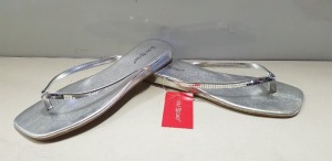 144 X BRAND NEW SILVER WOMENS GOLF COAST TOE POST SANDALS - SIZES - 36 IN EU 39 - 36 IN EU 38 - 24 IN EU 40 - 24 IN EU 37 - 12 IN EU 41 - 12 IN EU 36 IN 6 BOXES