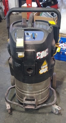 1 X NILFISK 110 V WET / DRY INDUSTRIAL VACUUM CLEANER AC ATTIX ( MODEL ATTIX 791/2M/B1 )