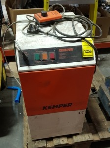 1 X KEMPER CENTRALISED SUCTION AND FILTER UNIT - WITH A REGULATOR CONTROL UNIT ( TYPE : 91832103 ) ( S/N : 294955)