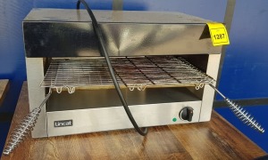 1 X LINCAT STAINLESS STEEL LGT SALAMANDER GRILL ( MODEL : A001 ) PLUS A TWIN HEAD FOOD WARMING LIGHT UNIT