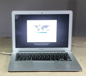 APPLE 13 INCH A1466 EMC 3178 MACBOOK WITH INTEL I5-5350U CPU, 8GB RAM, 250GB STORAGE, MACOS CATALINA, FAULTY BATTERY, NOT LOADING OS - NO POWER LEAD - CONSIDER AS SPARES