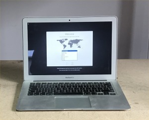 APPLE 13 INCH A1466 EMC 3178 MACBOOK WITH INTEL I5-5350U CPU, 8GB RAM, 250GB STORAGE, MACOS CATALINA - NO POWER LEAD