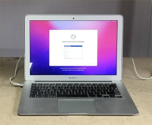 APPLE 13 INCH A1466 EMC 2925 MACBOOK WITH INTEL I5-5250U CPU, 4GB RAM, 250GB STORAGE, MACOS MONTEREY, FAULTY BATTERY - NO POWER LEAD