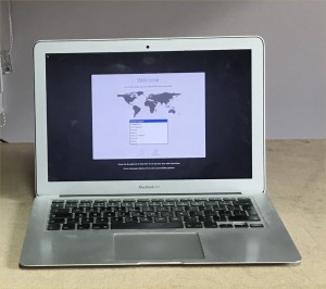 APPLE 13 INCH A1466 EMC 2632 MACBOOK WITH INTEL I5-4260U CPU, 4GB RAM, 120GB STORAGE, MACOS CATALINA, MISSING KEY - NO POWER LEAD