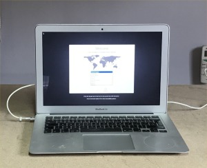 APPLE 13 INCH A1466 EMC 2559 MACBOOK WITH INTEL I5-3427U CPU, 4GB RAM, 120GB STORAGE, MACOS CATALINA, FAULTY BATTERY - NO POWER LEAD