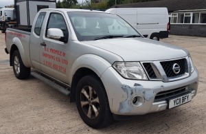 SILVER NISSAN NAVARA ACENTA K/C DCI 1288 DIESEL PICKUP KINGCAB 2488CC FIRST REGISTERED 19/4/2011 REG : YC11 BFY MILEAGE: 142,388 CLIMATE CONTROL 1 KEY MOT EXPIRED 4/7/24 NOTE: TAILGATE WILL NOT OPEN - HANDLE MECHANISM FAULT