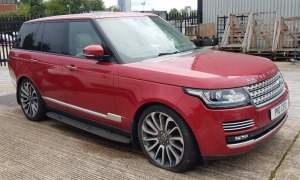 RED LAND ROVER RANGE ROVER AUTOBIOGRAPHY SDV8 A DIESEL ESTATE 4367CC FIRST REGISTERED 7/9/2013, REG: P10CEO, NO KEY, NO MOT - EXPIRED 12/8/2022, LAST MILEAGE ON MOT 13/8/21 @47,961, NO V5, FULL LEATHER SEATS, CLIMATE CONTROL, CRUISE CONTROL AUTOMATIC, TV