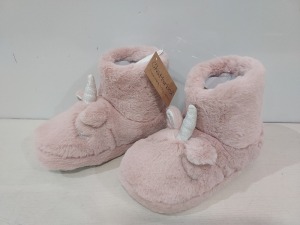 10 X BRAND NEW KIDS SLIPPER UNICORN BOOTS STYLE NAME LOTTIE IN PINK IN SIZE SMALL UK11/12 IN ONE BOX