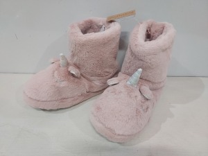 10 X BRAND NEW ADULT'S SLIPPER UNICORN BOOTS STYLE NAME LOTTIE IN PINK IN SIZE XL UK 4/5 IN ONE BOX