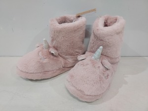 10 X BRAND NEW ADULT'S SLIPPER UNICORN BOOTS STYLE NAME LOTTIE IN PINK IN SIZE XL UK 4/5 IN ONE BOX