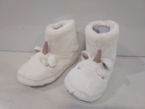 10 X BRAND NEW ADULTS SLIPPER UNICORN BOOTS STYLE NAME LOTTIE IN CREAM IN SIZE XL UK 4/5 IN ONE BOX