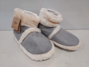 16 X BRAND NEW DUNLOP WINTER SLIPPER BOOTS IN GREY/CREAM IN MIXED SIZE'S 10 IN LARGE 7/8 AND 6 MEDIUM 5/6 IN TWO BOXES