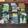 200 + PIECE BRAND NEW MIXED LIGHT BULB LOT CONTAINING SYLANIA LYNX -DE 26 W / CROMPTON CLD10SW COMPACT FLUORESCENT DOUBLE TURN D / SYLANIA LYNX F 36 W / TUNGSRAM DIAX D / NARVA BST20 FS-2 OSRAM DULUX D G244D-2 100W / PHILIPS MASTER PL-C2P 26W 827 - IN 6