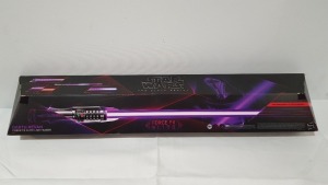 1 X BRAND NEW BOXED DISNEY STAR WARS THE BLACK SERIES FORCE FX ELITE DARTH REVAN LIGHTSABER ( E8940 )