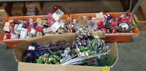 LARGE QTY OF MIXED PREMIER CHRISTMAS DECS CONTAINING METAL STOCKING HOOKS , HANGING CHRISTMAS SIGN'S DAYS TILL SANT COME'S , DECORATIVE SNOWMAN LED BAUBLE IN RED , GARDEN PATH SANTA'S LIGHT UP ELVES , FOREVER LOVE STATUE'S 20CM , ETC IN TWO LARGE TRAY'S 