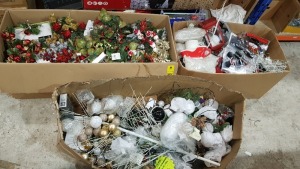 LARGE QTY OF MIXED PREMIER CHRISTMS DECS CONTAINING CHRISTMAS LANTERN'S BATTERY OPERATED , REMOTE CONTROL FLICKER BRIGHT'S , SETS OF CHRISTMAS BAUBLE'S , PIN WIRE SNOWFLAKES WITH WARM WHITE LED'S , SANTA'S SLEIGH GRAVY HOLDER , ETC IN THREE BOXES