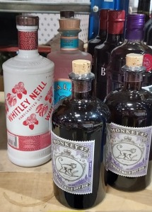 8 X BRAND NEW MIXED GIN LOT CONTAINING 2 MONKEY 47 BOTTLES 50CL , 2 WHITLEY NEILL STRAWBERRY BOTTLES 70CL , 1 MALFY ROSA BOTTLE 70CL , 1 TANQUERAY BLACKCURRANT BOTTLE 70CL , 2 BROCKMANS BOTTLES 70CL