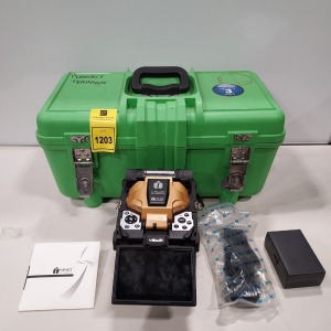 1 X INNO VIEW 6 S ELECTRIC ARC FUSION SPICER CORE SLIGNMENT FOR SM / MM / DS / NZDS - WITH CARRY CASE - NO BATTERY OR CHARGER INCLUDES INNO SOFTWARE OPERATING DISC AND 2 HEAD ATTACHMENTS SERIAL NUMBER : 12031019345