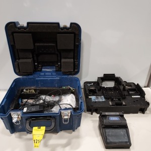 1 X FIBRE MASTER SUMITOMO ELECTRIC FUSION SPLICER - T-502S - WITH CARRY CASE ( CHECK PICTURES FOR ATTACHMENTS )