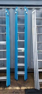 1 X LYTE 5B TRIPLE EXTENSION ALLUMINIUM BLUE LADDERS - 2.5 - 5.96 METERS - ROLE RUNG SUPPORT AND LASHING ROPE