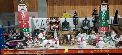 FULL BAY OF MIXED PREMIER CHRISTMAS LOT CONTAINING NATIVITY SCENE , LIT WOOD WELCOME NUTCRACKER SOLDIER'S , 61CM BO LIT BLACK STREET LAMP XMAS SCENE , 33CM GAZEBO LANTERN 3 ASST REINDEER CHURCH SNOWMAN , 40CM LIT RESIN BIRDS ON WELCOME BRANCH ORNAMENT ,