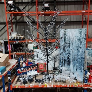 FULL BAY OF MIXED PREMIER CHRISTMAS LOT CONTAINING 7 FOOT BLOSSOM TREE - WORKING LIGHTS UP , 37CM BO ACRYLIC POLAR BEAR WITH 30 WHITE LED'S , 40CM SITTING ACRYLIC DEER WITH 60 WHITE LED'S , 35CM WATER EFFECT PROJECTOR W-5 COLOUR MIX , SET OF 5 13CM ACRYLI