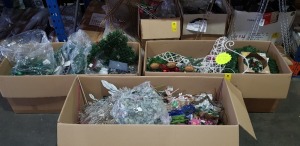 LARGE AMOUNT OF MIXED CHRISTMAS DECORATIONS LOT CONTAINING PREMIER 5M MULTI - ACTION ROPE LIGHTS , DISPLAY SLEIGH , CHRISTMAS REEF'S , FLOWER GARLAND WITH 20 LED'S , ICICLE GARLAND WITH 20 LEDS , STAGE LIGHTS FALLING SNOW PROJECTOR ETC IN 3 LARGE BOXES 