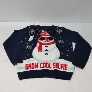 15 X BRAND NEW MERRY CHRISTMAS SNOW COOL SELFIE PENGUIN JUMPERS IN VARIOUS SIZES