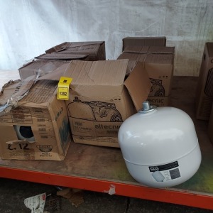 6 PIECE MIXED EXPANSION TANKS TO INCLUDE 3 X BRAND NEW ALTECNIC HEATING VESSEL ( SX-12SMFO ) IN WHITE AND 3 X BRAND NEW ULTRA-P S12 EXPANSION TANK IN WHITE