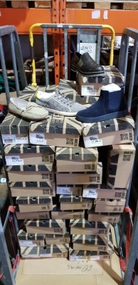 50 X BRAND NEW MIXED KEDDO SHOE LOT TO INCLUDE BIEGE SHOES - KHAKI LEATHER SHOES - NAVY SUEDE STYLE SHOES - BLACK MANMADE SUEDE SHOES ETC ALL IN VARIOUS SIZES