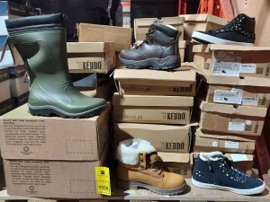 30 X BRAND NEW MIXED SHOE LOT TO INCLUDE COTSWOLD WELLIES - KEDDO TAN BOOTS - KEDDO NAVY HI TOP TRAINERS - COTSWOLD WALKING BOOTS ETC IN VARIOUS SIZES