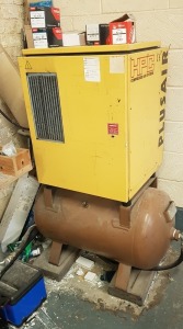 HPC PLUSAIR RECEIVER MOUNTED COMPRESSOR WITH 8818 HRS, A 165 L TANK AND AN AMD FRIULAR ** PLEASE NOTE ASSET LOCATED IN OLDHAM - COLLECTION CAN BE 26TH OR 27TH NOVEMBER 2024 - NO FLT ON SITE **